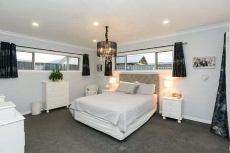 Photo of property in 14 Percy Berry Place, Havelock North, 4130