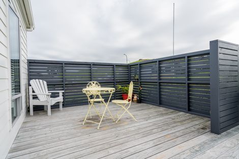 Photo of property in 15 Weka Street, Mangawhai, 0505