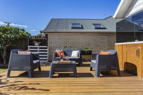 Photo of property in 33 Sabys Road, Halswell, Christchurch, 8025