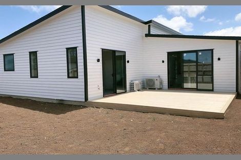 Photo of property in 5 Verdot Close, Kumeu, 0810