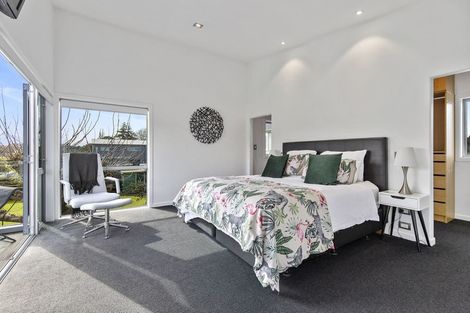 Photo of property in 8 Jellicoe Drive, Hamilton East, Hamilton, 3216