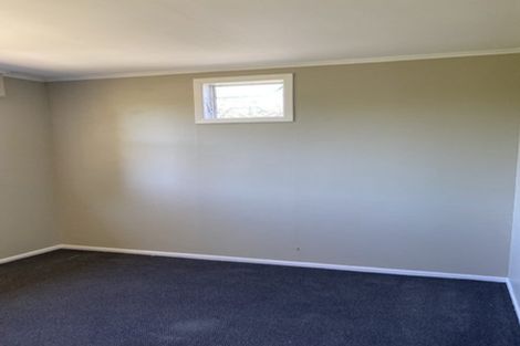 Photo of property in 18 Ranui Station Road, Ranui, Auckland, 0612
