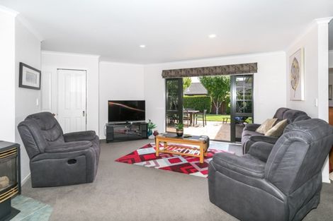 Photo of property in 14 Limousin Place, Grandview Heights, Hamilton, 3200