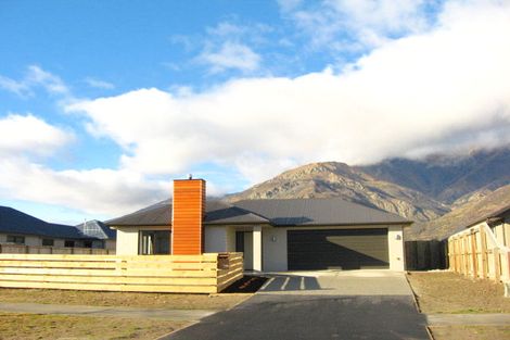 Photo of property in 28 Lochnagar Drive, Lake Hayes, Queenstown, 9304
