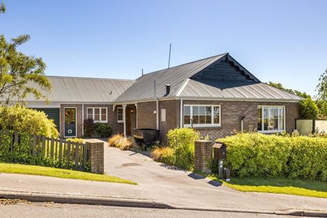 Photo of property in 22 Ravensdale Rise, Westmorland, Christchurch, 8025