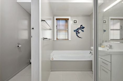 Photo of property in 6 Cecil Street, Clouston Park, Upper Hutt, 5018