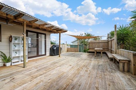 Photo of property in 26 West Harbour Drive, West Harbour, Auckland, 0618