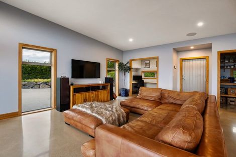 Photo of property in 33 Hakao Road, Minden, Tauranga, 3171