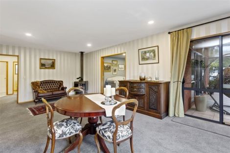 Photo of property in 100 Gardiners Road, Harewood, Christchurch, 8051