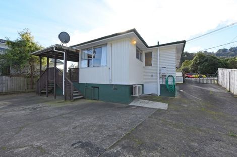 Photo of property in 102 Horoeka Street, Stokes Valley, Lower Hutt, 5019