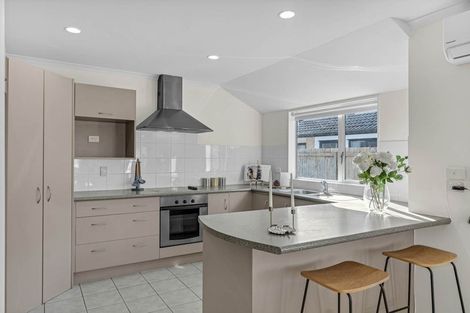 Photo of property in 2 Cathcart Close, Pukekohe, 2120