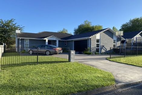 Photo of property in 22 Clare Street, Cambridge, 3434