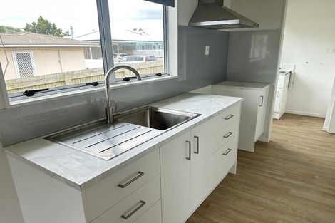 Photo of property in 5a Church Street, Onerahi, Whangarei, 0110