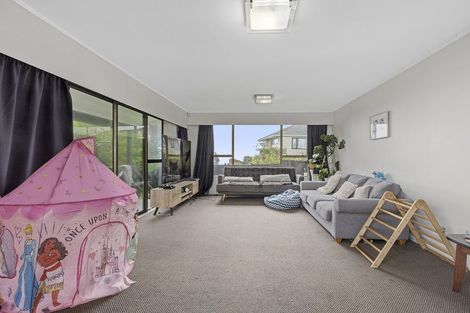 Photo of property in 64 Cypress Drive, Maungaraki, Lower Hutt, 5010