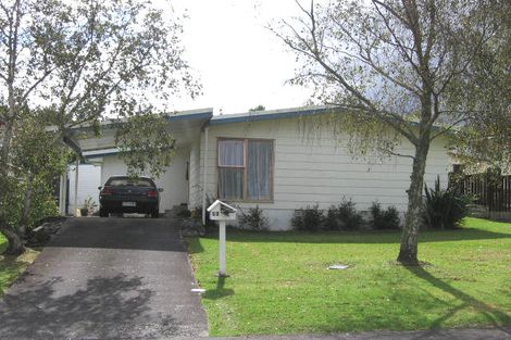 Photo of property in 35 Harmel Road, Glendene, Auckland, 0602
