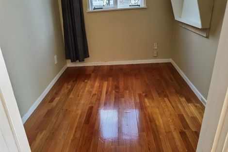 Photo of property in 23 Dale Crescent, Pakuranga, Auckland, 2010