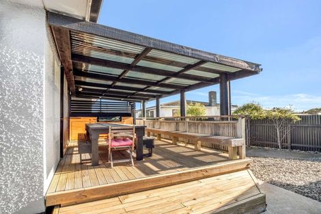 Photo of property in 10 Omori Place, Castlecliff, Whanganui, 4501