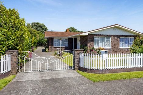 Photo of property in 27 Fairfield Road, Hawera, 4610