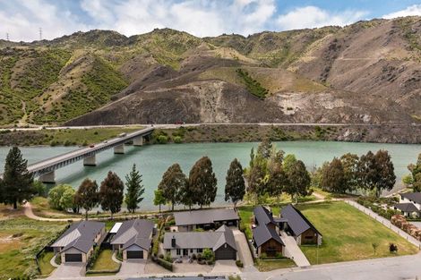 Photo of property in 33 Sunhaven Cove, Cromwell, 9310