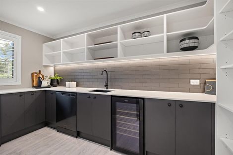 Photo of property in 62 Dysart Lane, Kumeu, 0891