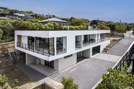 Photo of property in 73 Moncks Spur Road, Redcliffs, Christchurch, 8081