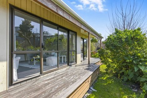 Photo of property in 61 Ocean Road, Paraparaumu Beach, Paraparaumu, 5032