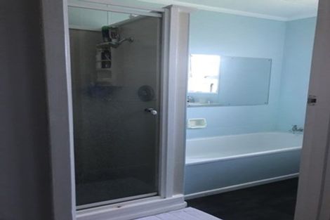 Photo of property in 4 Acacia Street, Kelvin Grove, Palmerston North, 4414