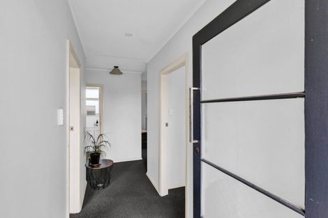 Photo of property in 3 Sutton Place, Hawera, 4610