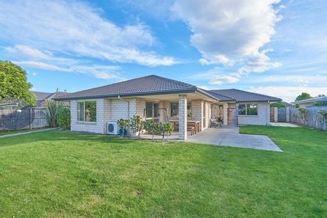 Photo of property in 5 Te Pihopa Way, Aidanfield, Christchurch, 8025