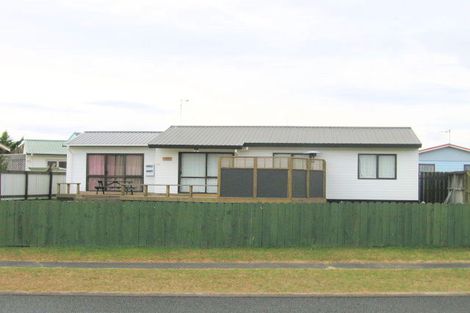 Photo of property in 113 Sharyn Place, Whangamata, 3620