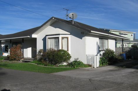 Photo of property in 1/275 Hobsonville Road, Hobsonville, Auckland, 0618