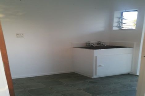 Photo of property in 4/448 Glenfield Road, Glenfield, Auckland, 0629