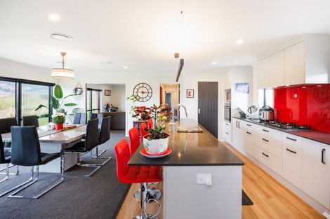 Photo of property in 172 Kingsdale Park Drive, Aokautere, Palmerston North, 4471