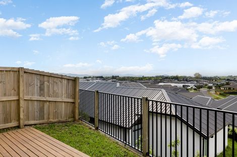 Photo of property in 2/42 Rose Berry Crescent, Flagstaff, Hamilton, 3210