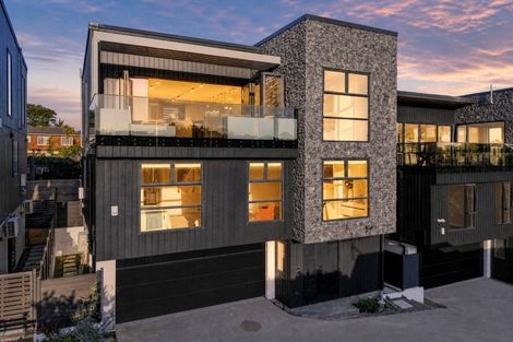 Photo of property in 2/46 Northboro Road, Hauraki, Auckland, 0622