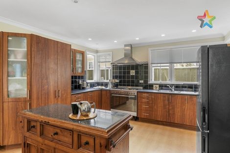 Photo of property in 82 Oxford Terrace, Epuni, Lower Hutt, 5011