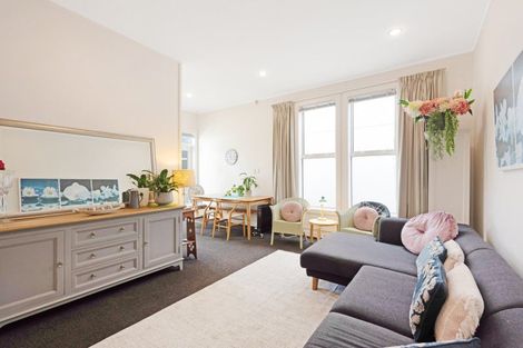 Photo of property in 28 Stanley Street, Berhampore, Wellington, 6023