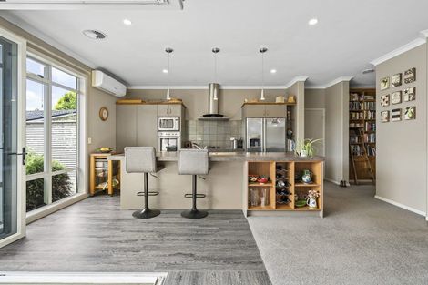 Photo of property in 61 Bowen Street, Cambridge, 3434