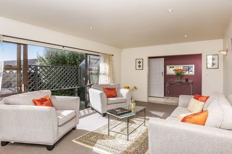 Photo of property in 2/36 Takapu Street, Henderson, Auckland, 0612