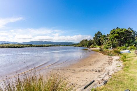 Photo of property in 32 Thelma Road, Mangawhai Heads, Mangawhai, 0505
