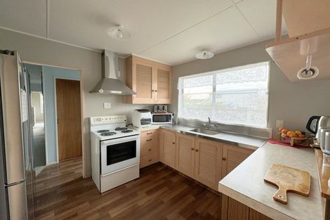 Photo of property in 3 Latham Stubbs Crescent, Waipawa, 4210