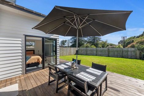 Photo of property in 18 Taupata Lane, Helensville, 0800