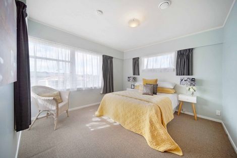 Photo of property in 15 Harford Place, Pakuranga Heights, Auckland, 2010