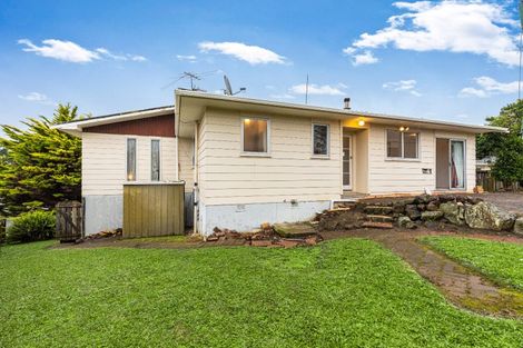 Photo of property in 58 Archmillen Avenue, Pakuranga Heights, Auckland, 2010