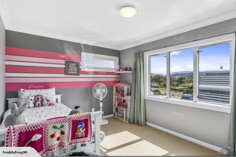 Photo of property in 19 Navigation Drive, Whitby, Porirua, 5024