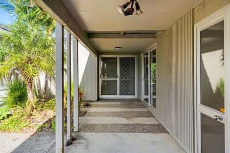 Photo of property in 5 Fairway Drive, Te Kamo, Whangarei, 0112