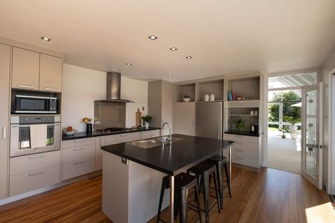 Photo of property in 10 Doralto Road, Frankleigh Park, New Plymouth, 4310