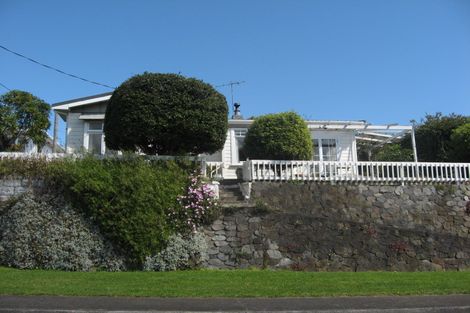 Photo of property in 8 Alberta Road, Glen Avon, New Plymouth, 4312