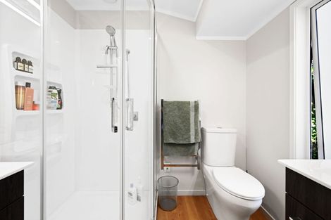 Photo of property in 8 Fleming Place, Chedworth, Hamilton, 3210