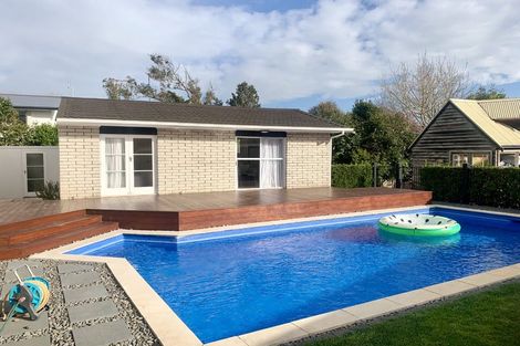 Photo of property in 12 Mcdowall Place, Queenwood, Hamilton, 3210